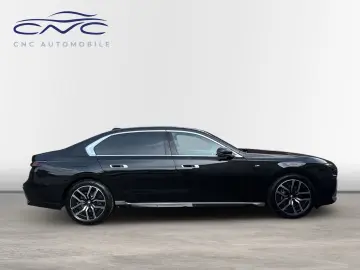 740 d xDrive M Sport Paket TV SkyLounge Kristall