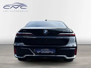 740 d xDrive M Sport Paket TV SkyLounge Kristall