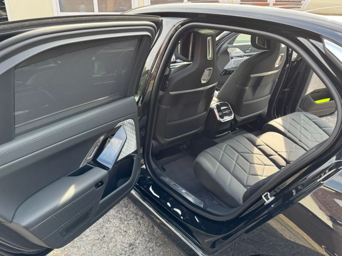 740 d xDrive M Sport Paket TV SkyLounge Kristall