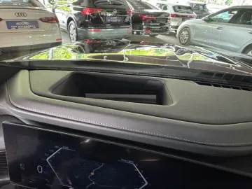 740 d xDrive M Sport Paket TV SkyLounge Kristall