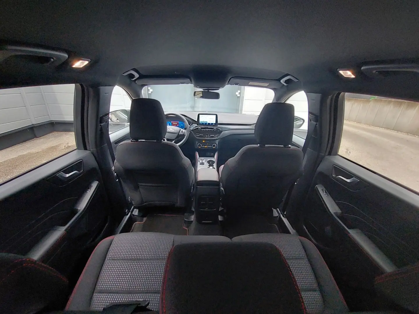 Kuga 2.0 EcoBlue ST-LINE  NAVI LANE DC LED