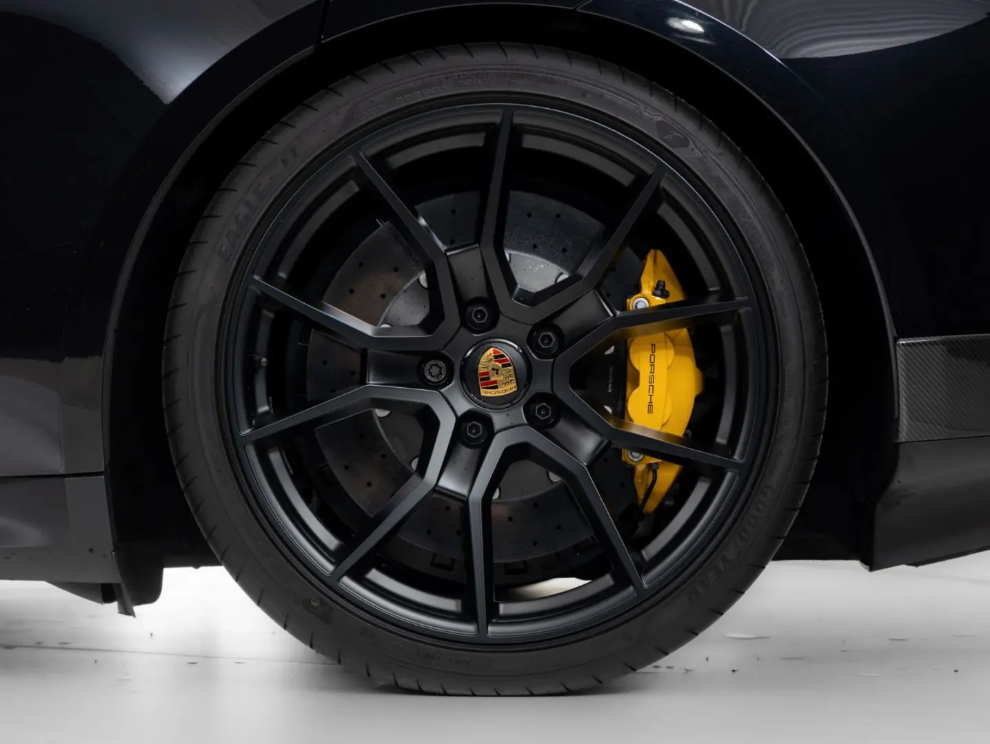 Taycan GTS   SportDesign Carbon   PDCC   InnoDr