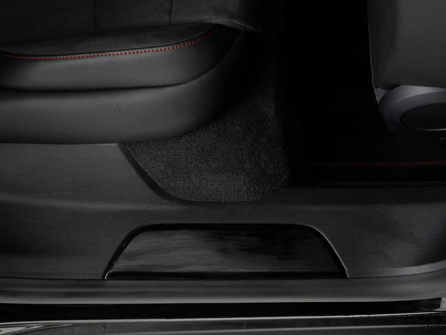 Taycan GTS   SportDesign Carbon   PDCC   InnoDr