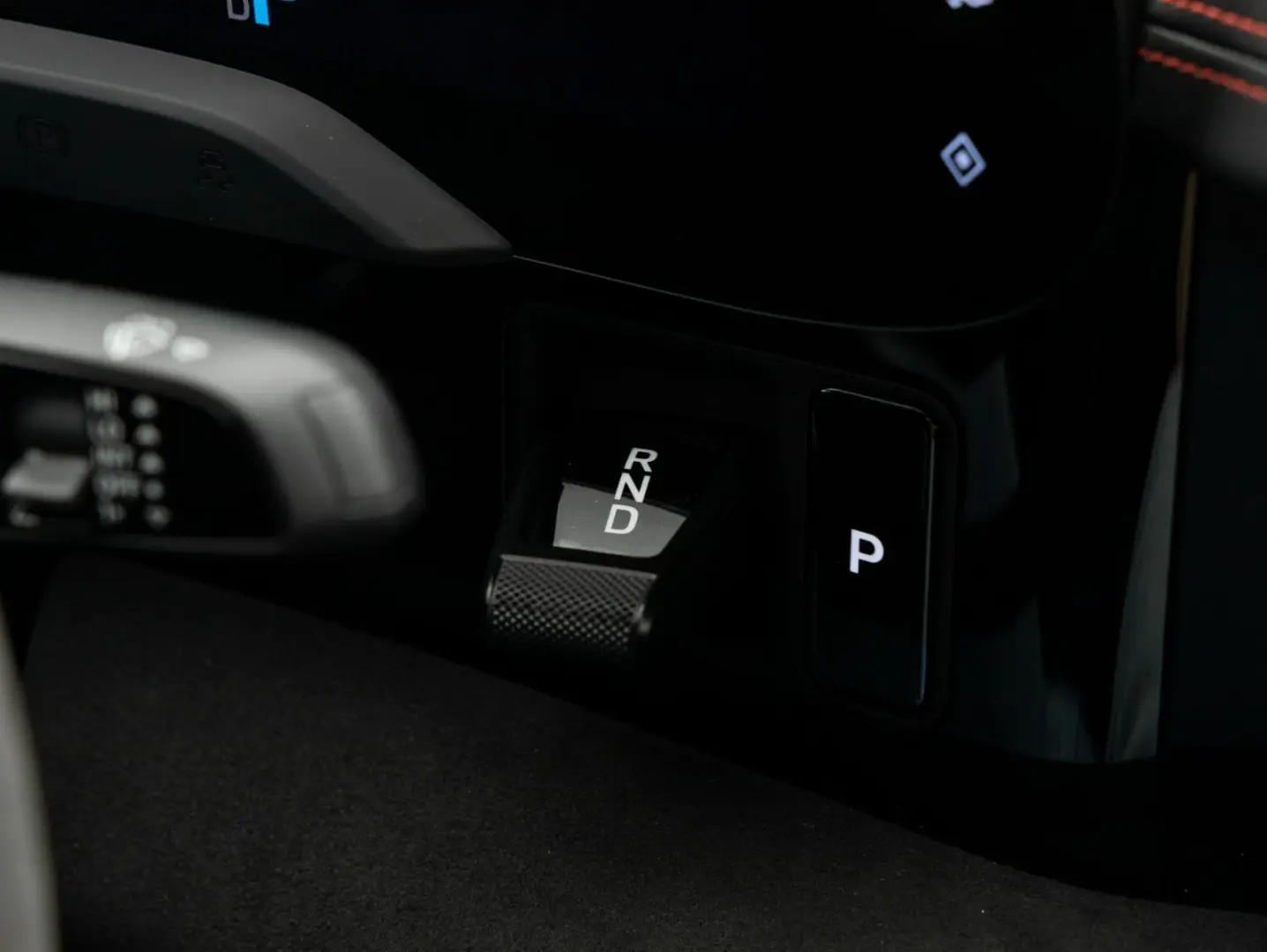 Taycan GTS   SportDesign Carbon   PDCC   InnoDr