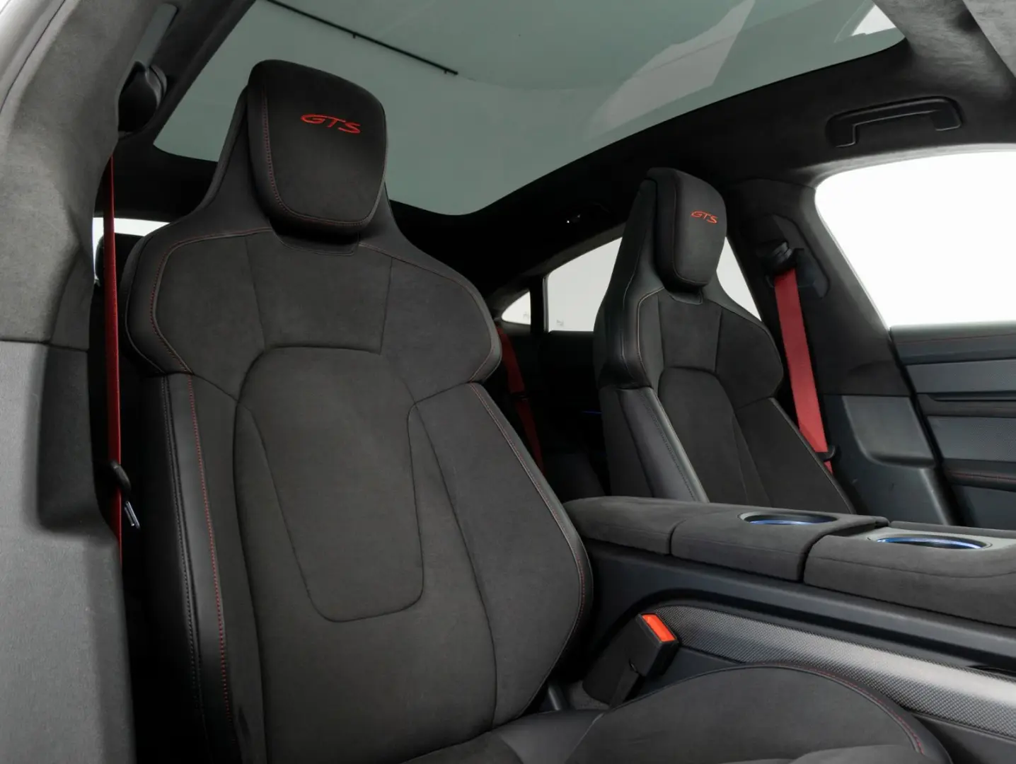 Taycan GTS   SportDesign Carbon   PDCC   InnoDr