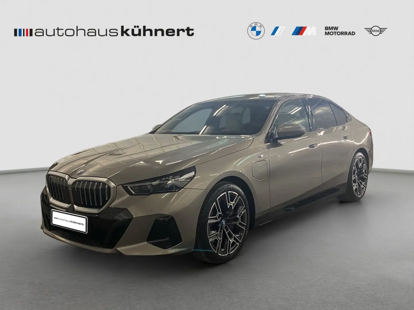 550e xDrive Limousine    M-Sport ACC B&W adapt.F