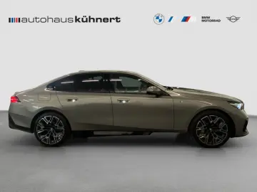 550e xDrive Limousine    M-Sport ACC B&W adapt.F