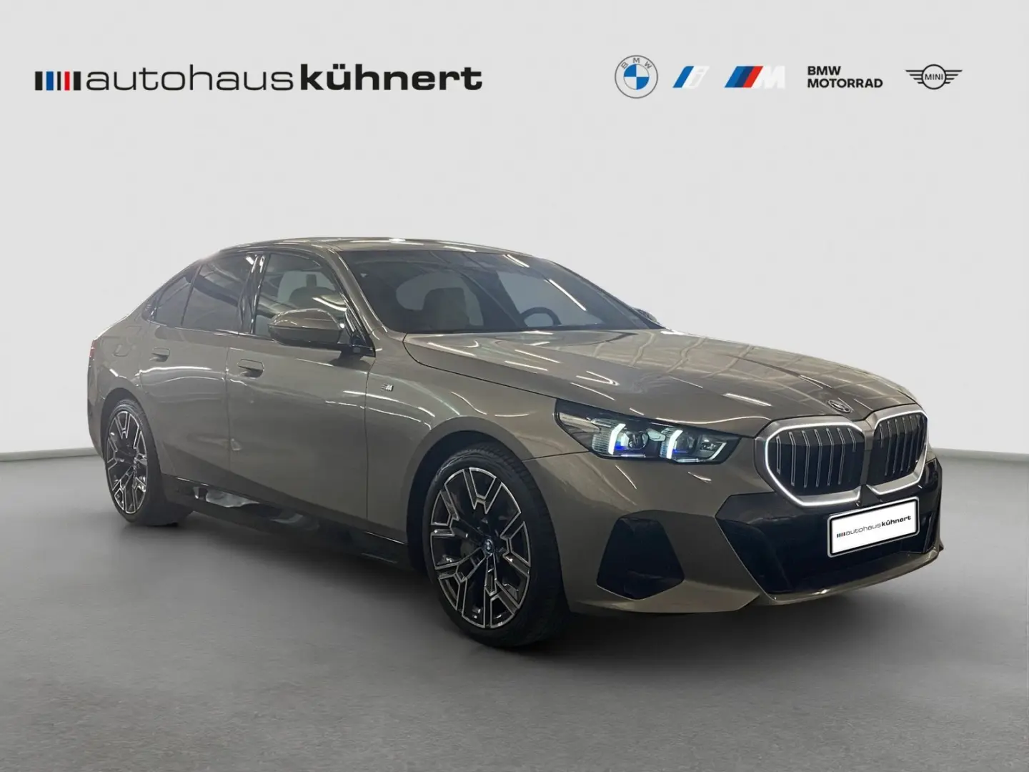 550e xDrive Limousine    M-Sport ACC B&W adapt.F