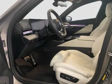 550e xDrive Limousine    M-Sport ACC B&W adapt.F