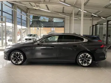 550 e xDrive LED Pano Live Cockpit Prof. ACC H&K