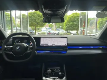 550 e xDrive LED Pano Live Cockpit Prof. ACC H&K