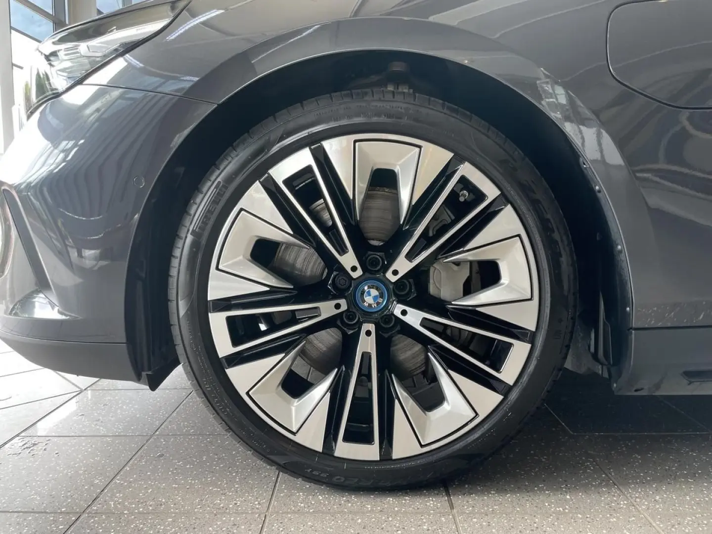 550 e xDrive LED Pano Live Cockpit Prof. ACC H&K