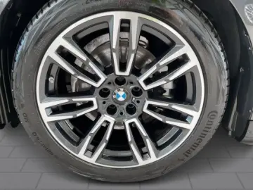 520 d M Sportpaket HUD AHK adap-LED Pano Navi So