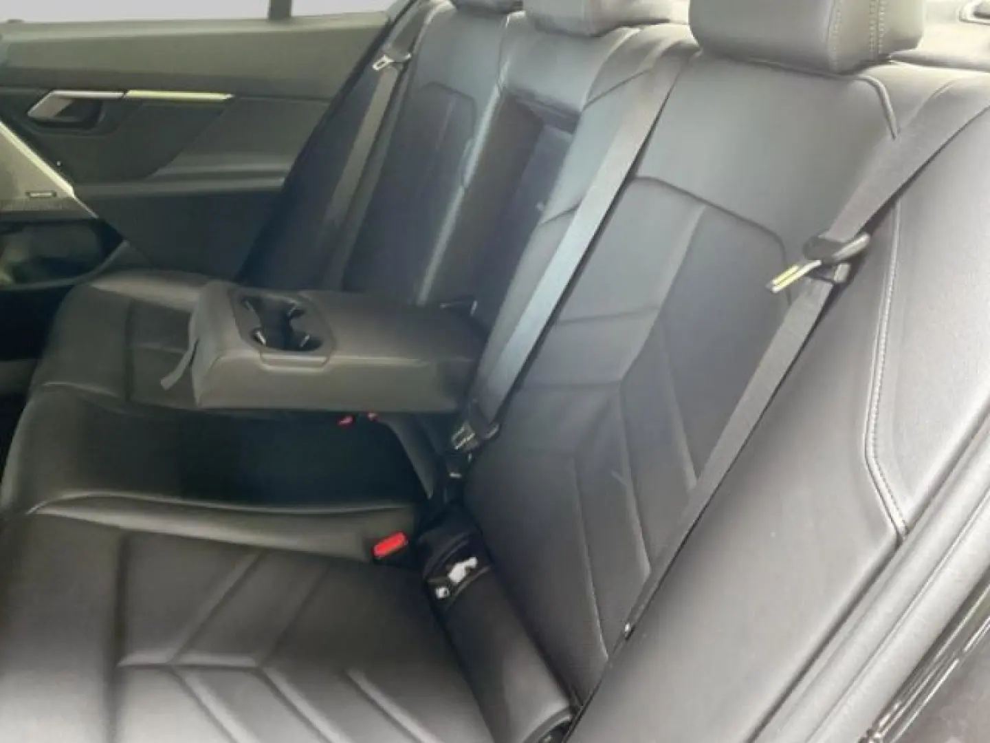 520 d M Sportpaket HUD AHK adap-LED Pano Navi So