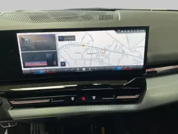 520 d M Sportpaket HUD AHK adap-LED Pano Navi So