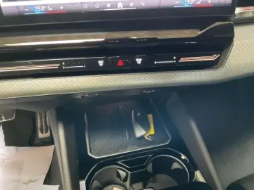 520 d M Sportpaket HUD AHK adap-LED Pano Navi So