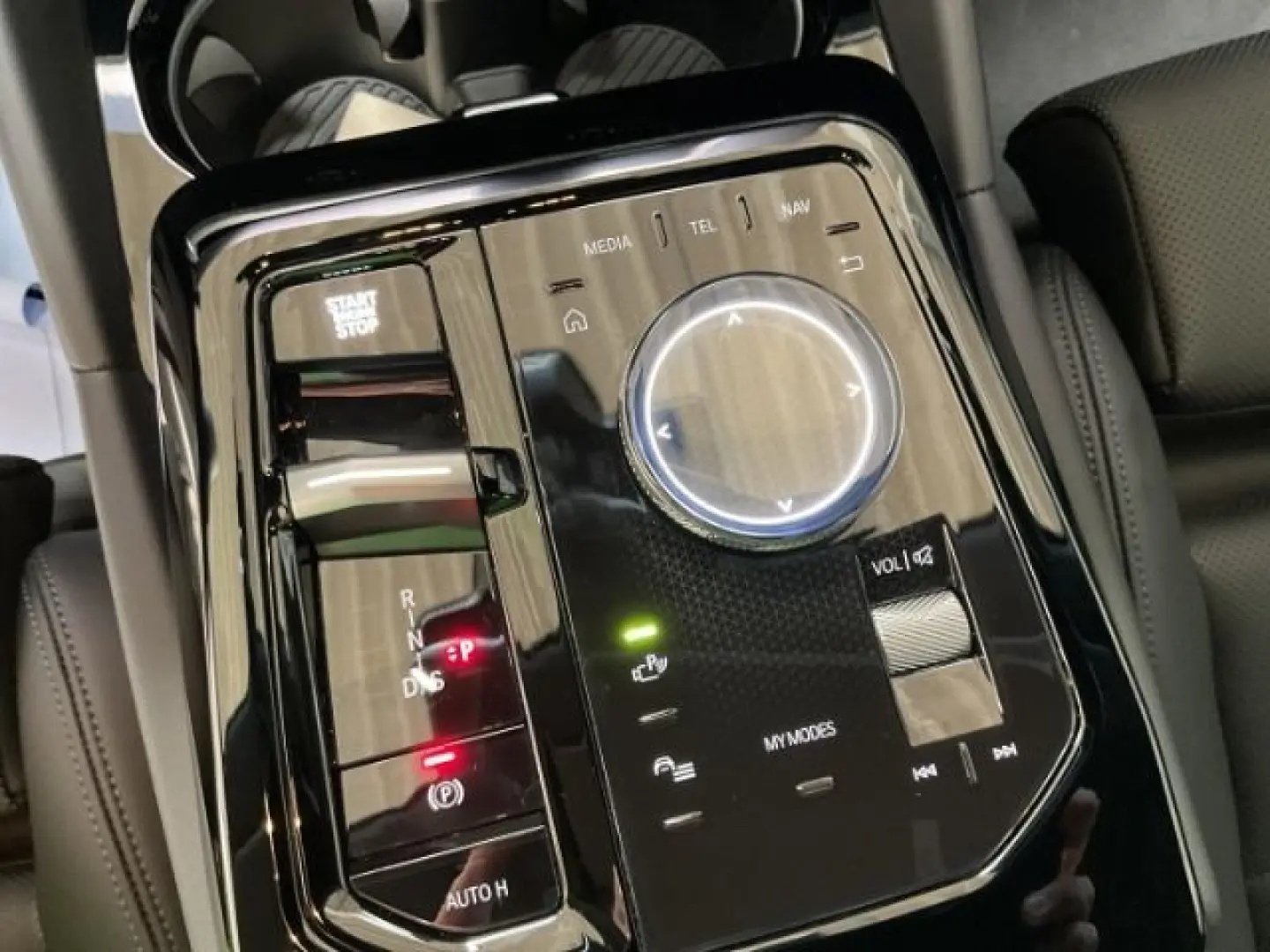 520 d M Sportpaket HUD AHK adap-LED Pano Navi So