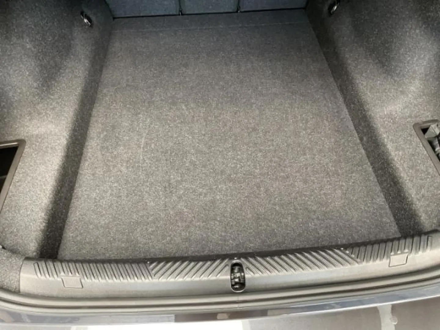 520 d M Sportpaket HUD AHK adap-LED Pano Navi So