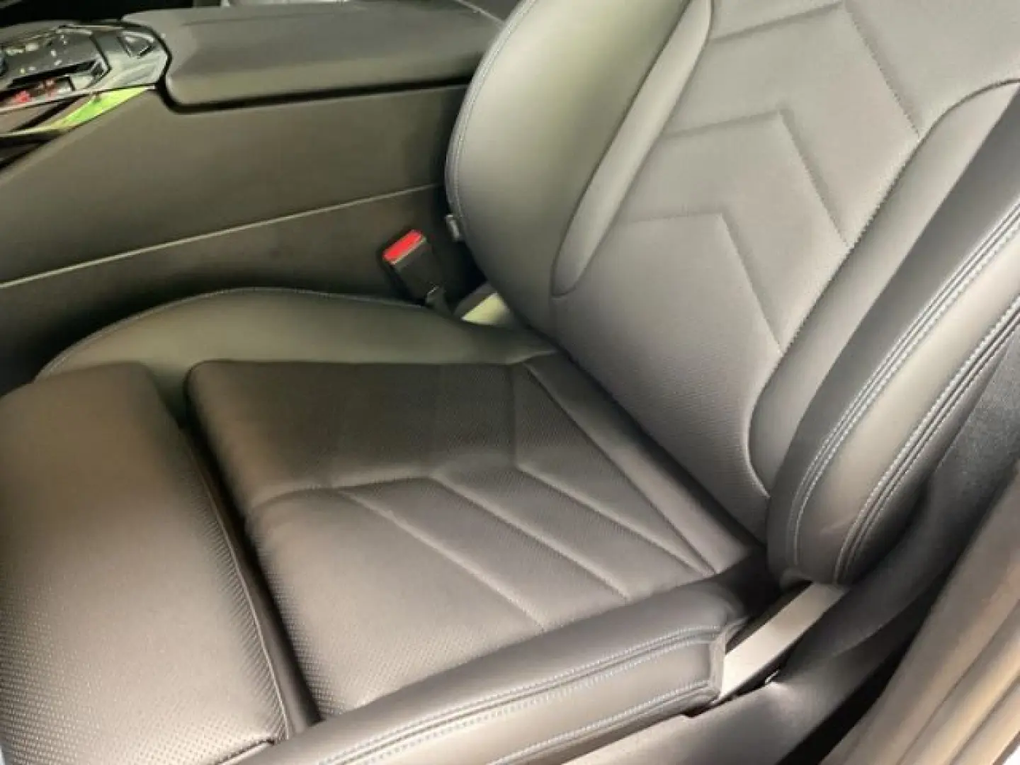 520 d M Sportpaket HUD AHK adap-LED Pano Navi So