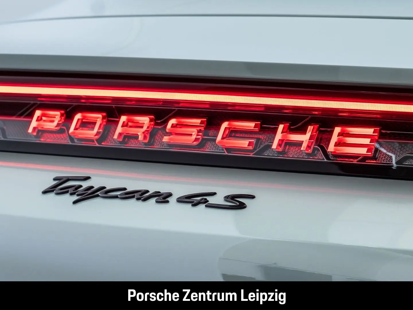 Taycan 4S HA-Lenkung ActiveRide SunshineControl