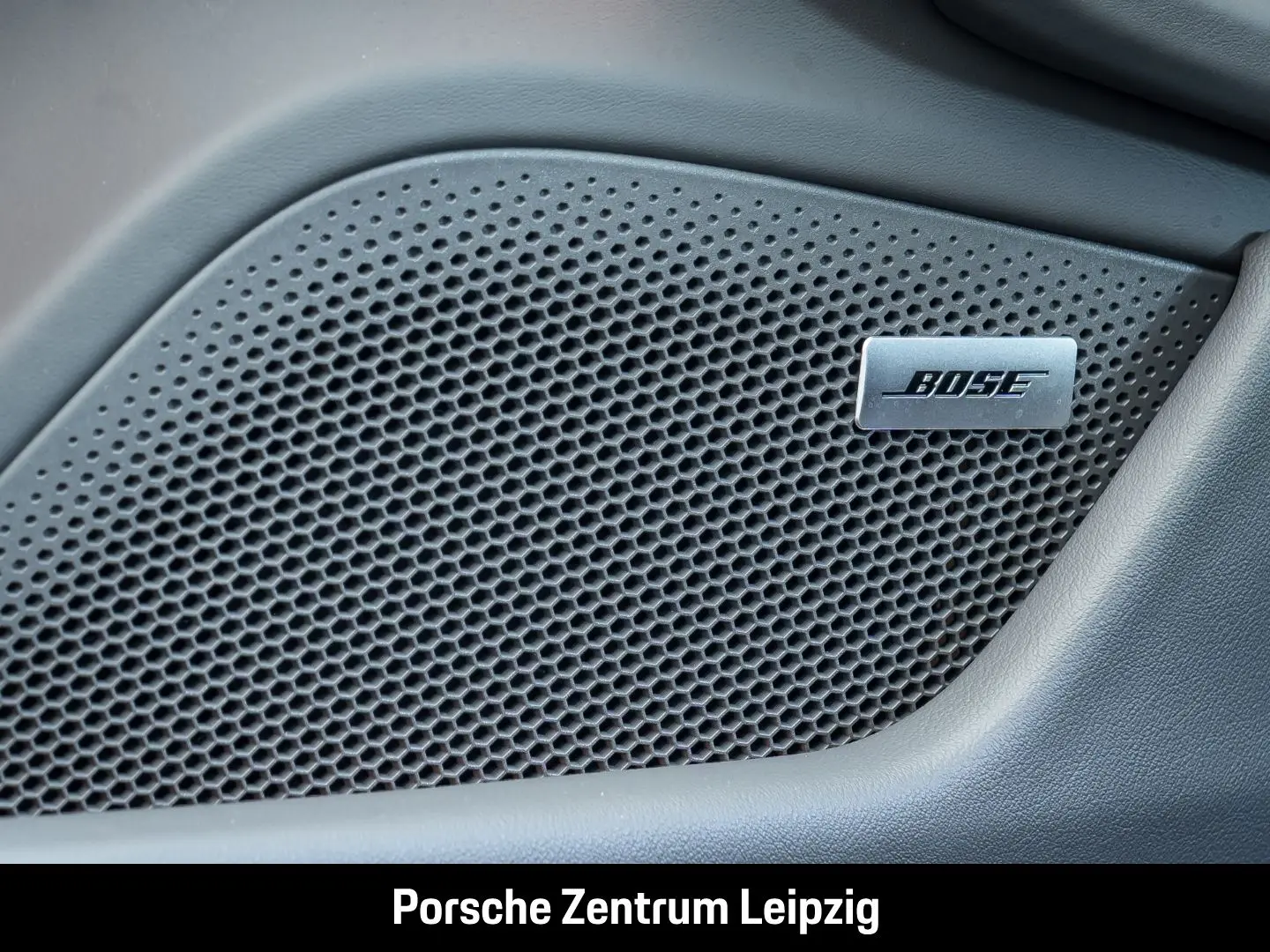 Taycan 4S HA-Lenkung ActiveRide SunshineControl