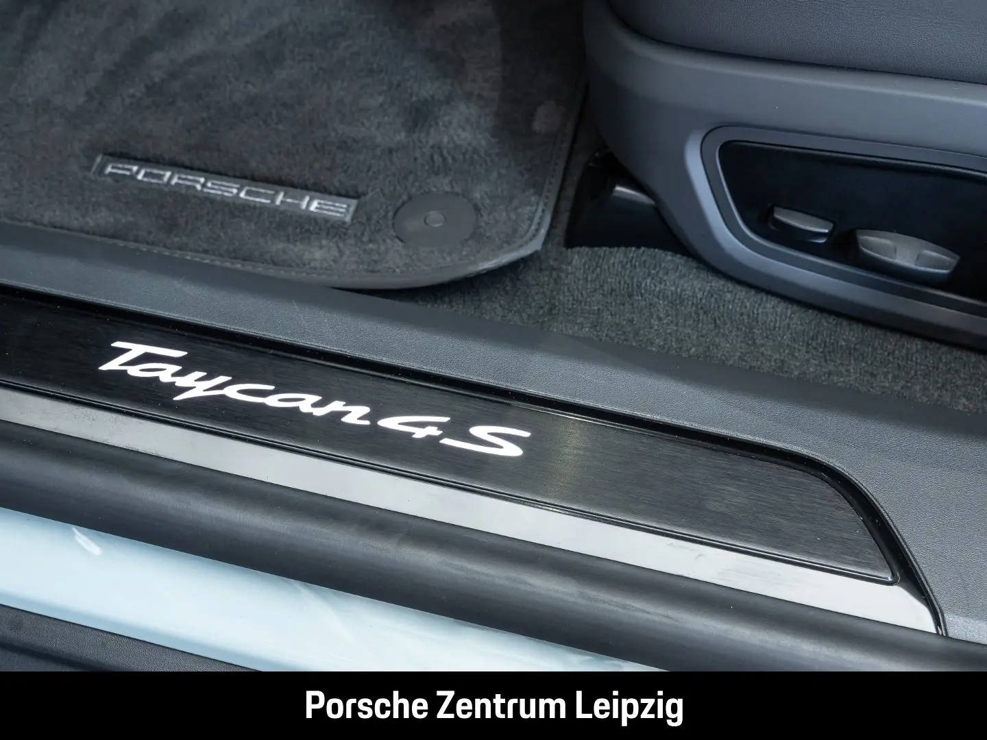 Taycan 4S HA-Lenkung ActiveRide SunshineControl