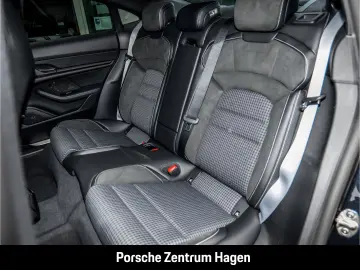 Taycan BOSE LED-Matrix Abstandstempomat Panorama