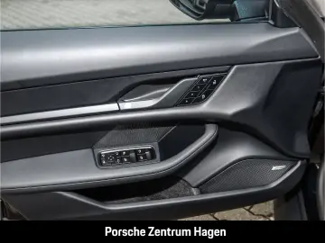 Taycan BOSE LED-Matrix Abstandstempomat Panorama