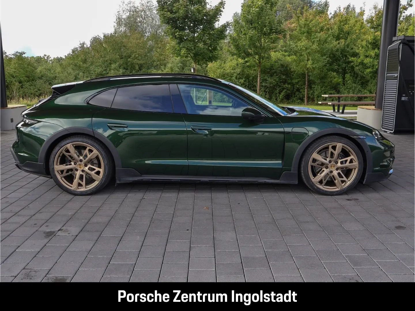 Taycan 4S Cross Turismo  Sport Chrono  Head Up