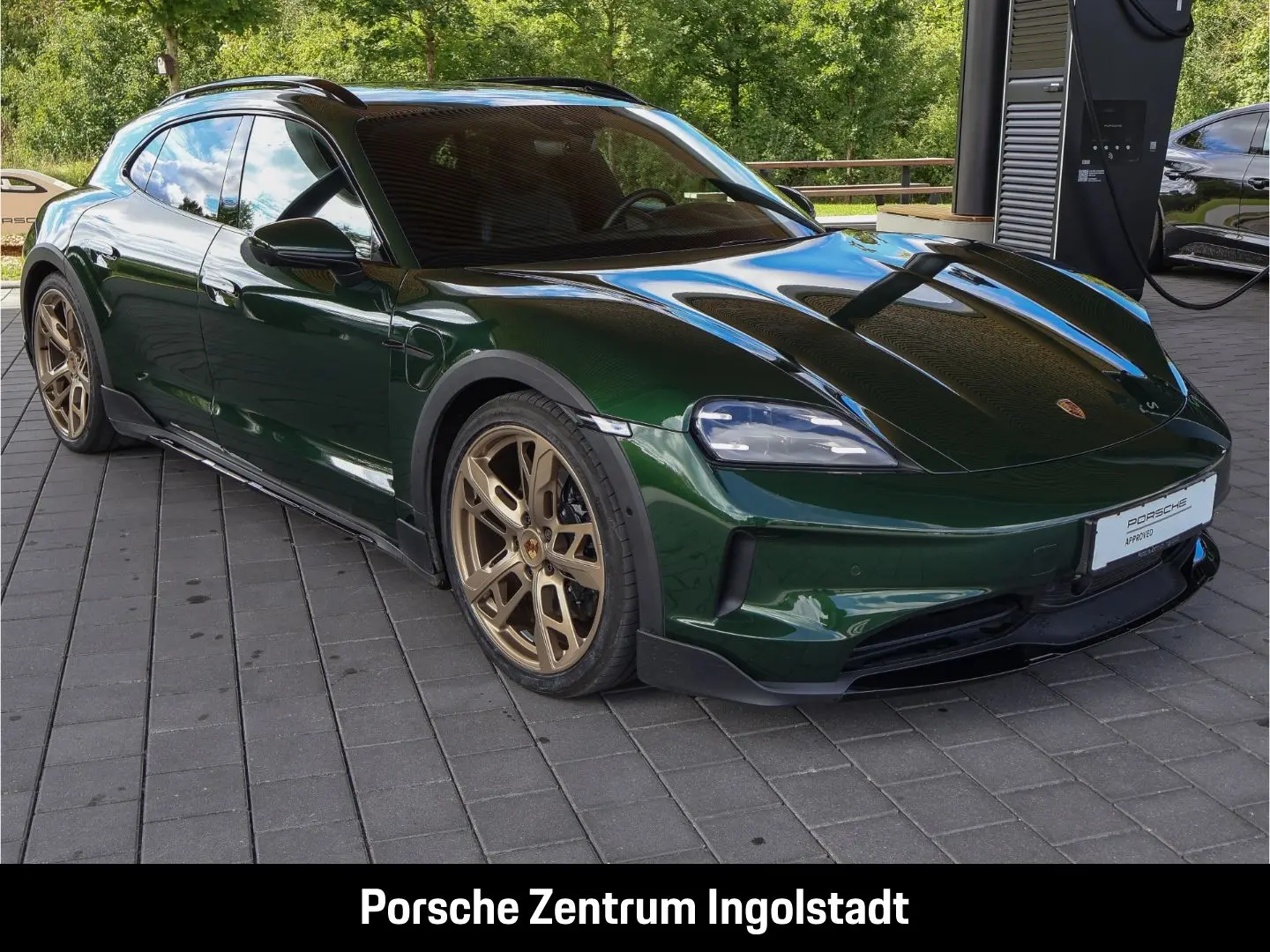 Taycan 4S Cross Turismo  Sport Chrono  Head Up