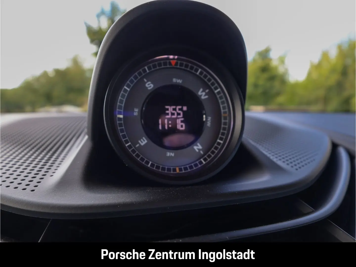 Taycan 4S Cross Turismo  Sport Chrono  Head Up