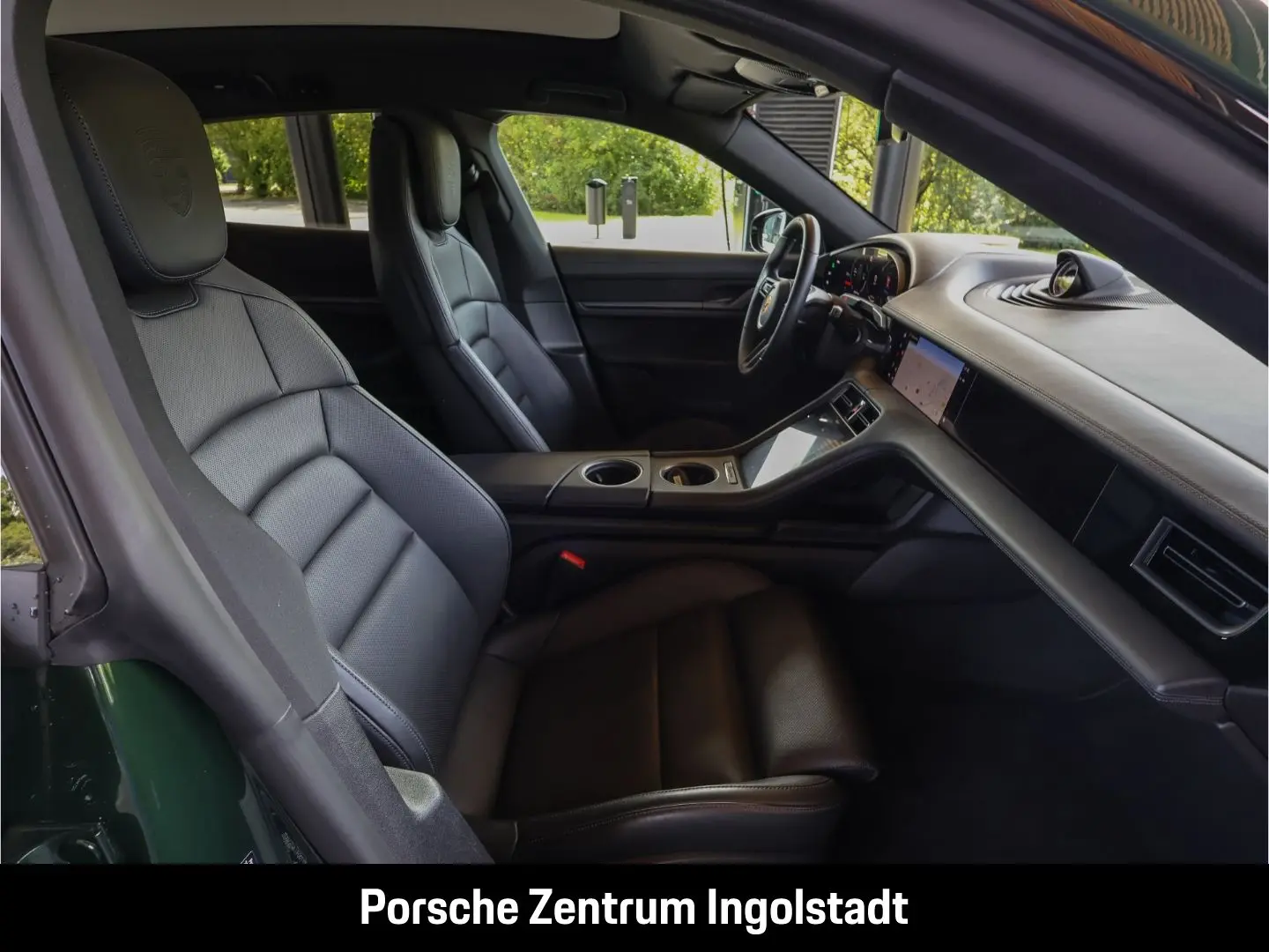 Taycan 4S Cross Turismo  Sport Chrono  Head Up