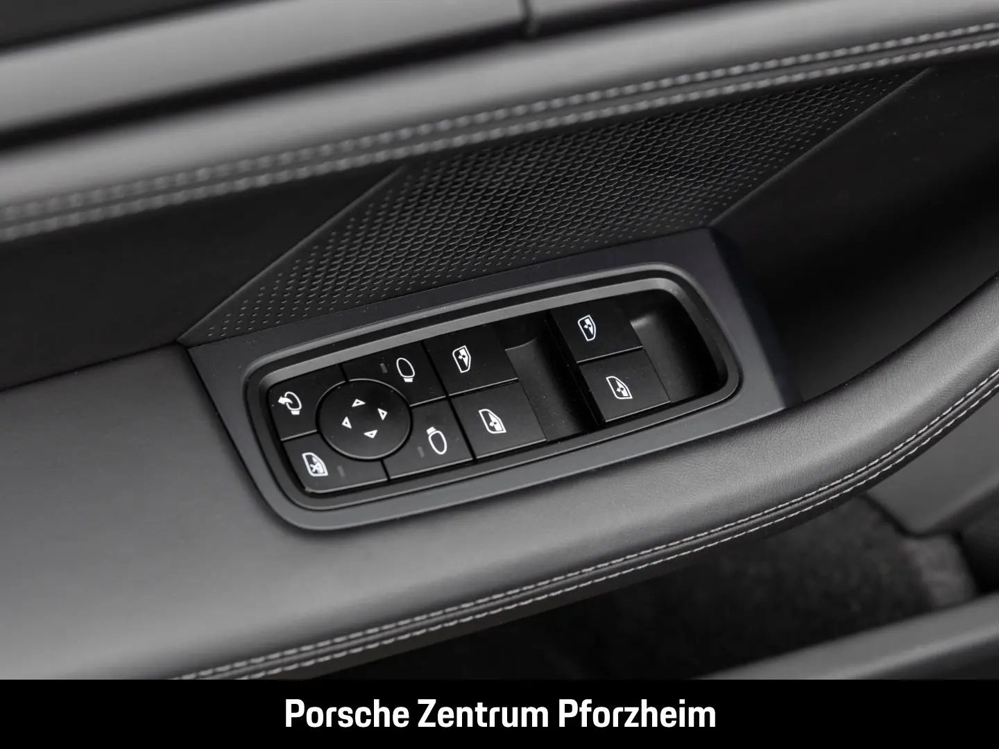 Taycan 4 Cross Turismo Head-Up HD-Matrix 21-Zoll