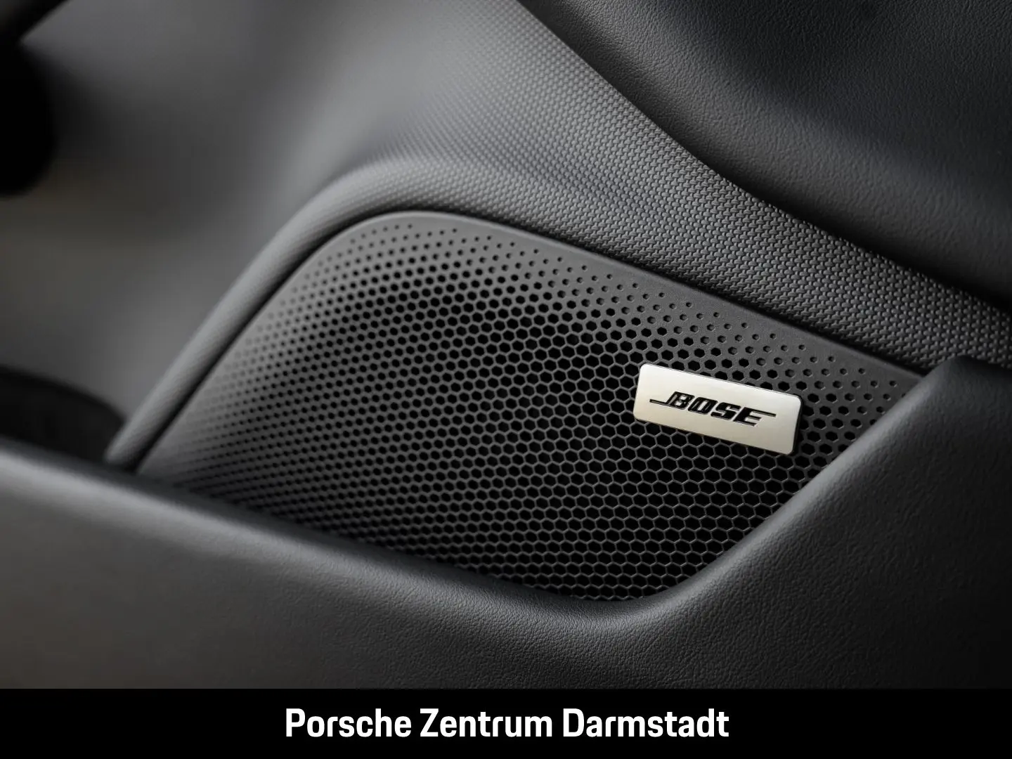 Taycan Performancebatterie  LED-Matrix BOSE