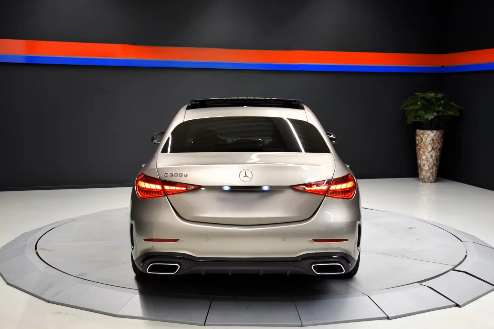 C300d Limousine AMG Line Pano ACC Burmester 360