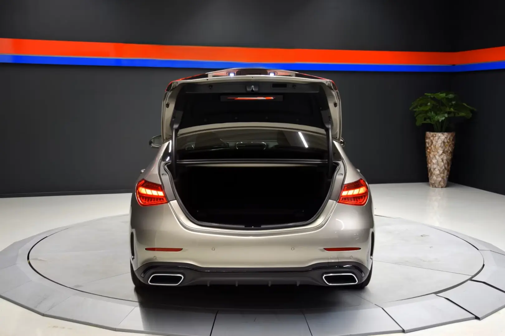 C300d Limousine AMG Line Pano ACC Burmester 360