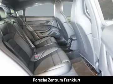 Taycan Performancebatterie  Surround View 21-Zol