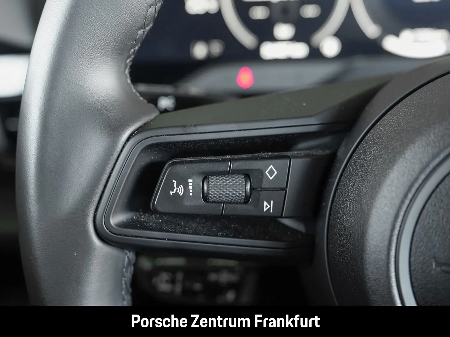 Taycan Performancebatterie  Surround View 21-Zol