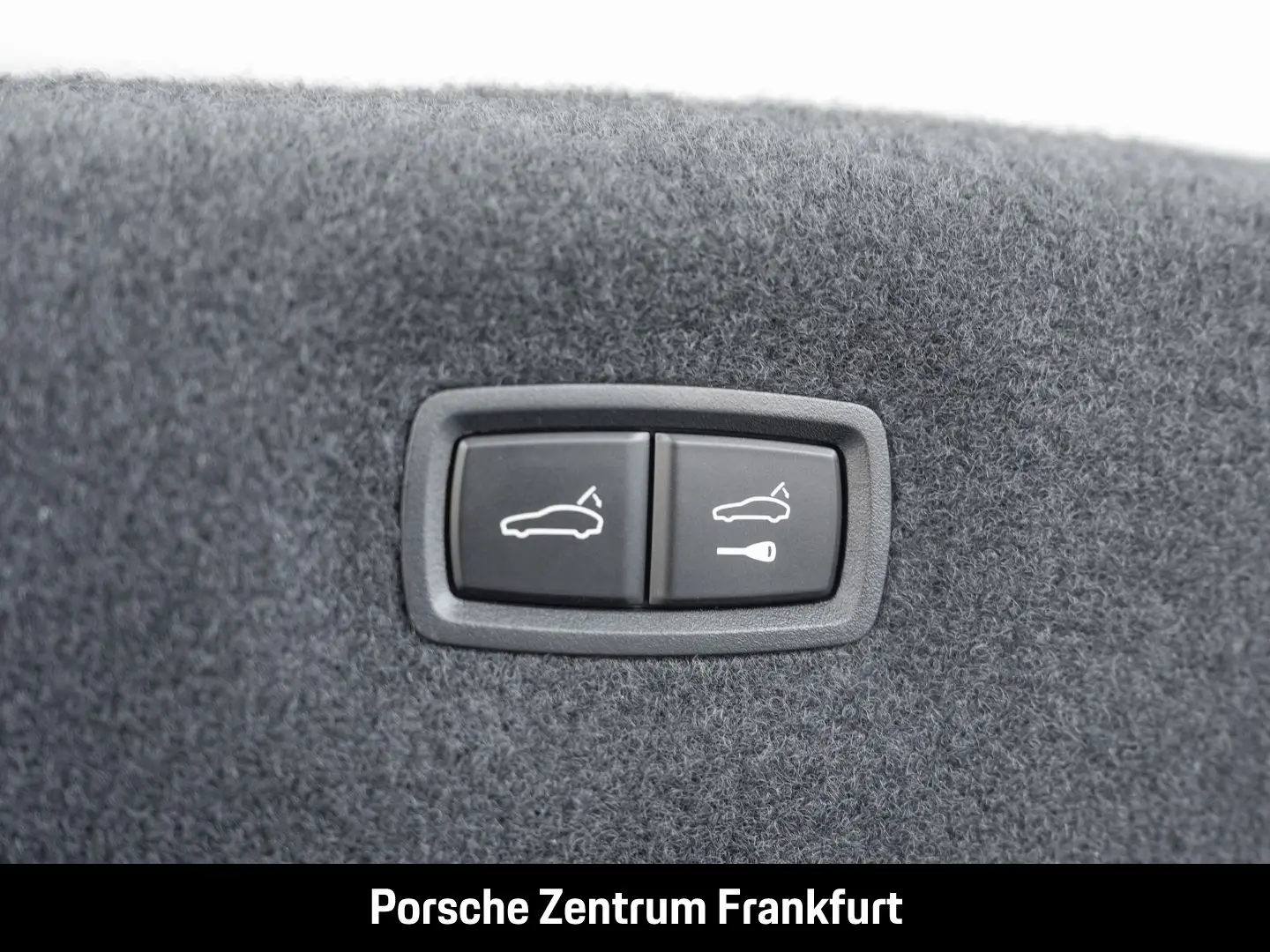 Taycan Performancebatterie  Surround View 21-Zol