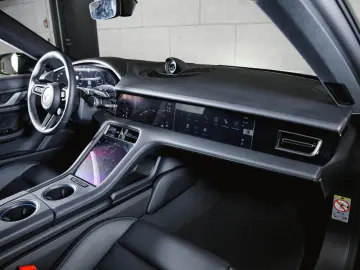 Taycan 4S Cross Turismo Sport Chrono Paket