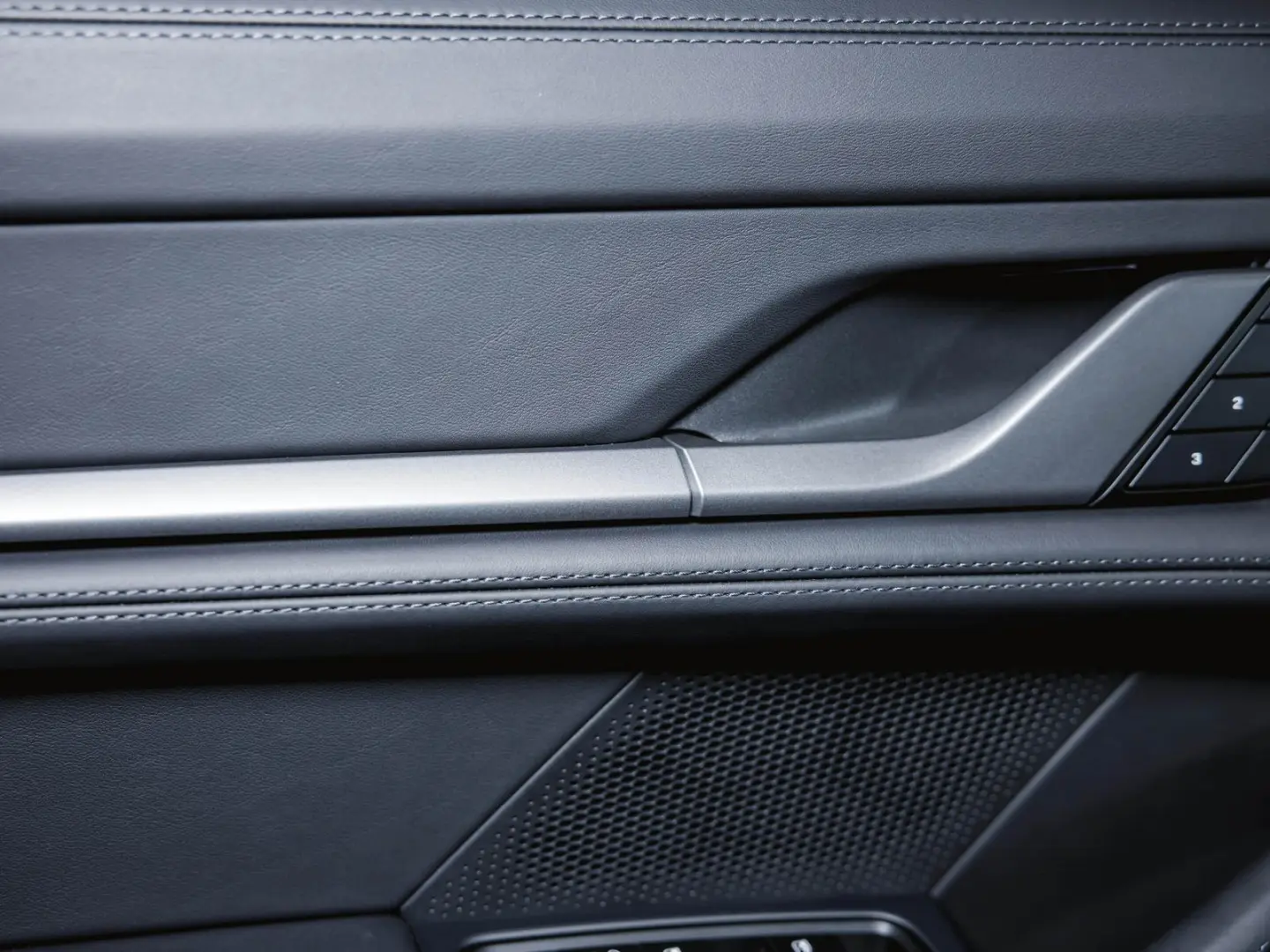 Taycan 4S Cross Turismo Sport Chrono Paket