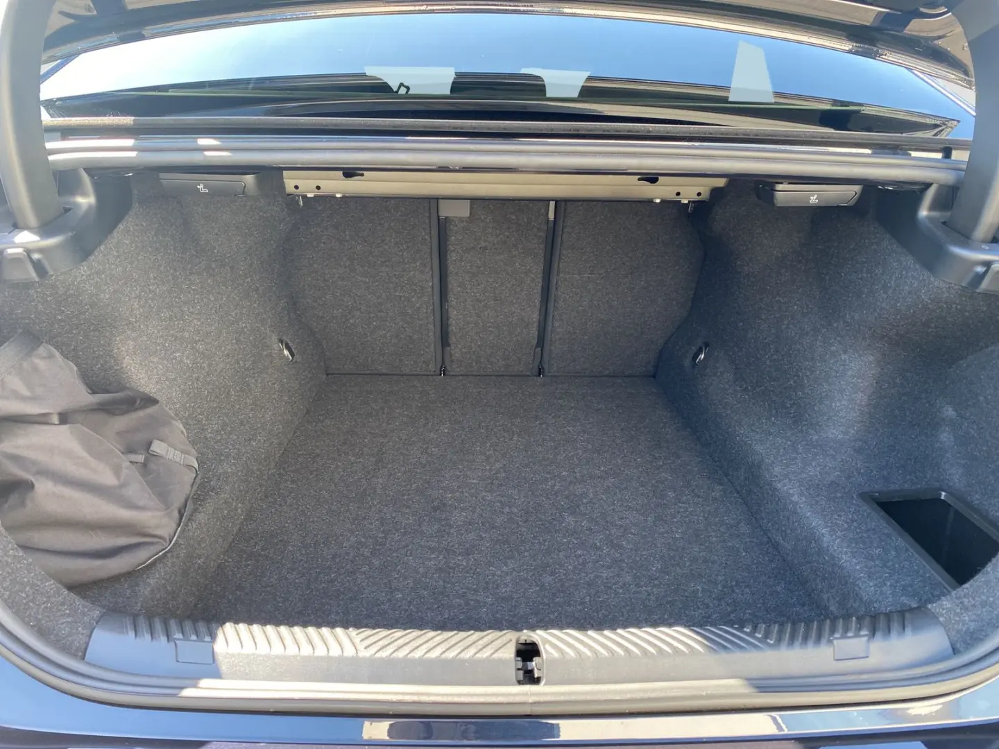 530e Limousine    M-Sport ACC HiFi HK PanoD Spur