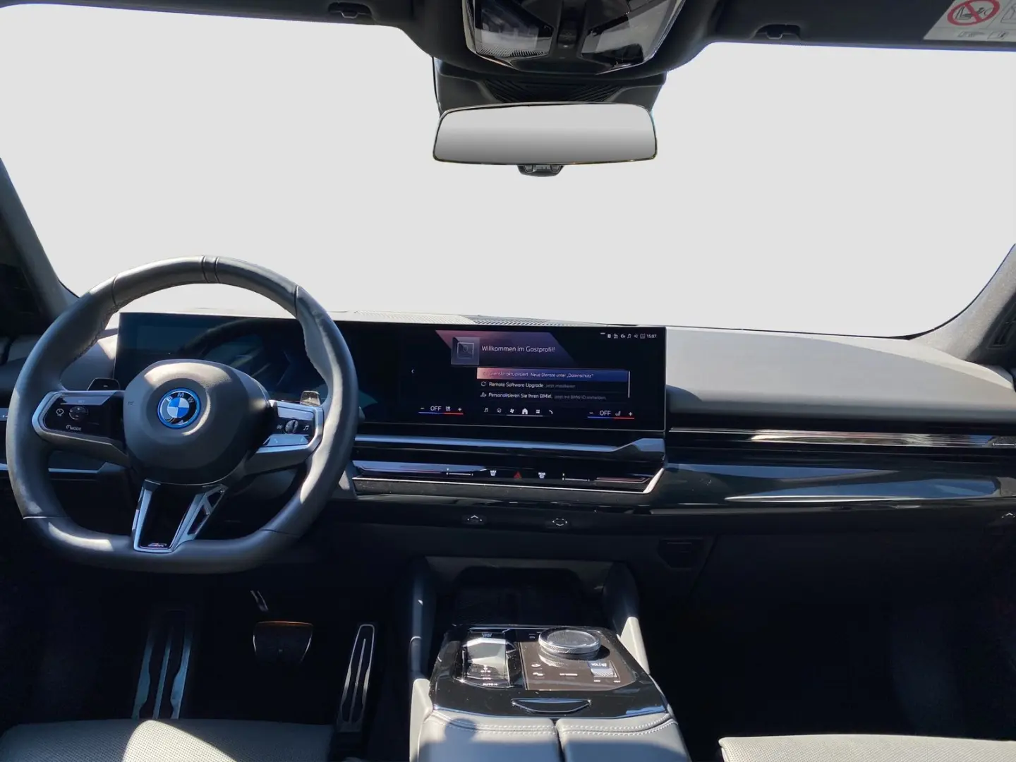 530e Limousine    M-Sport ACC HiFi HK PanoD Spur