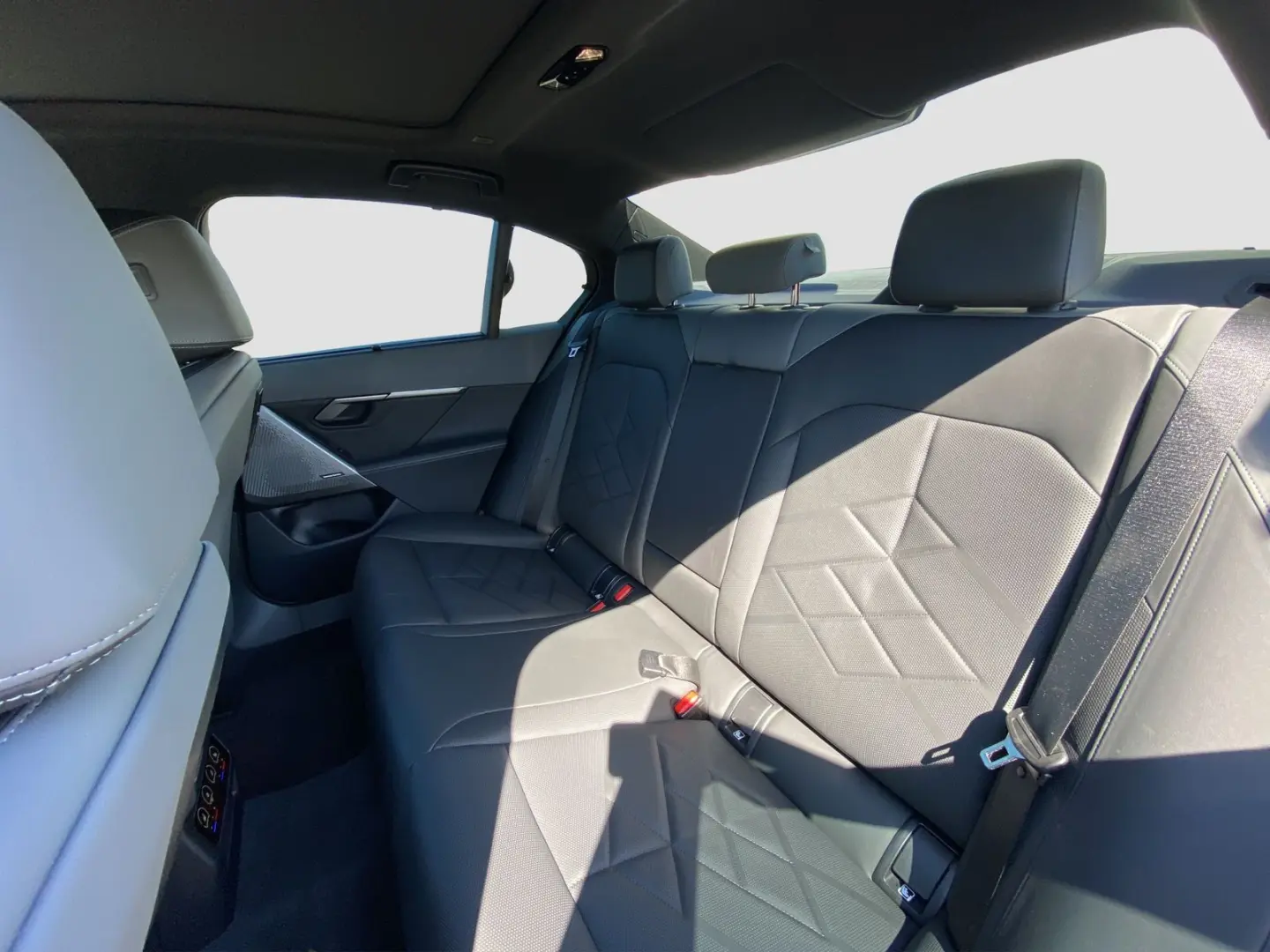 530e Limousine    M-Sport ACC HiFi HK PanoD Spur