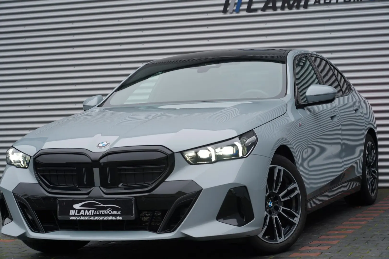 520i M Sport PANO H&K CARBON 360 HUD KEYLESS