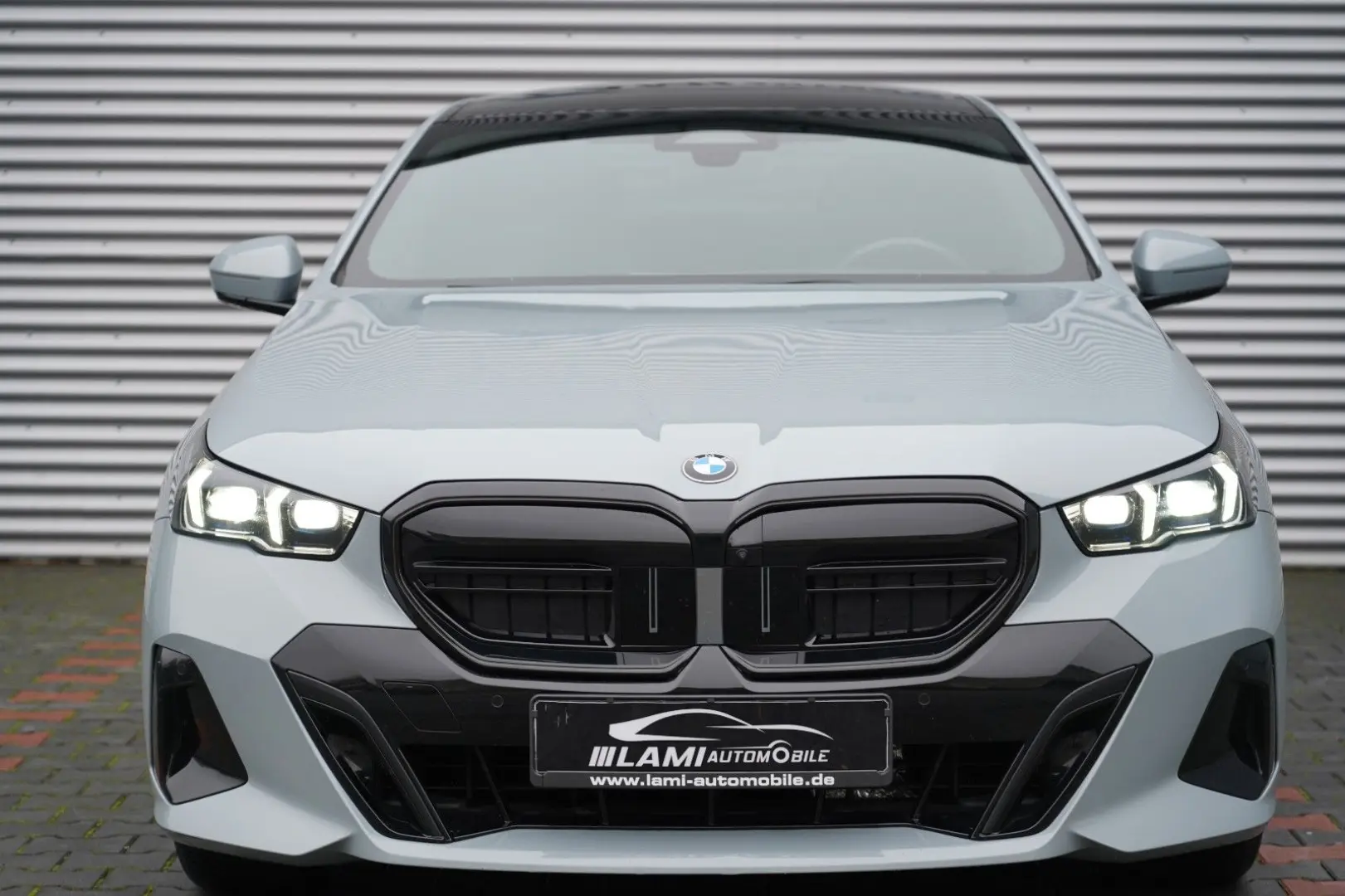 520i M Sport PANO H&K CARBON 360 HUD KEYLESS