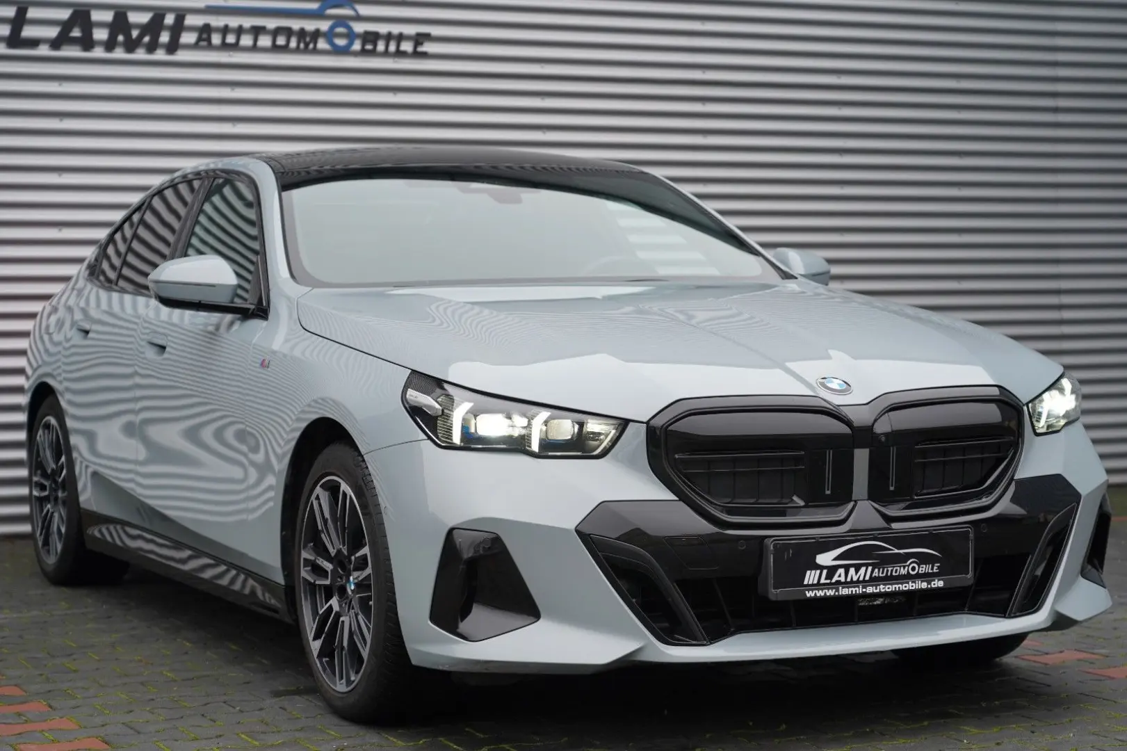 520i M Sport PANO H&K CARBON 360 HUD KEYLESS