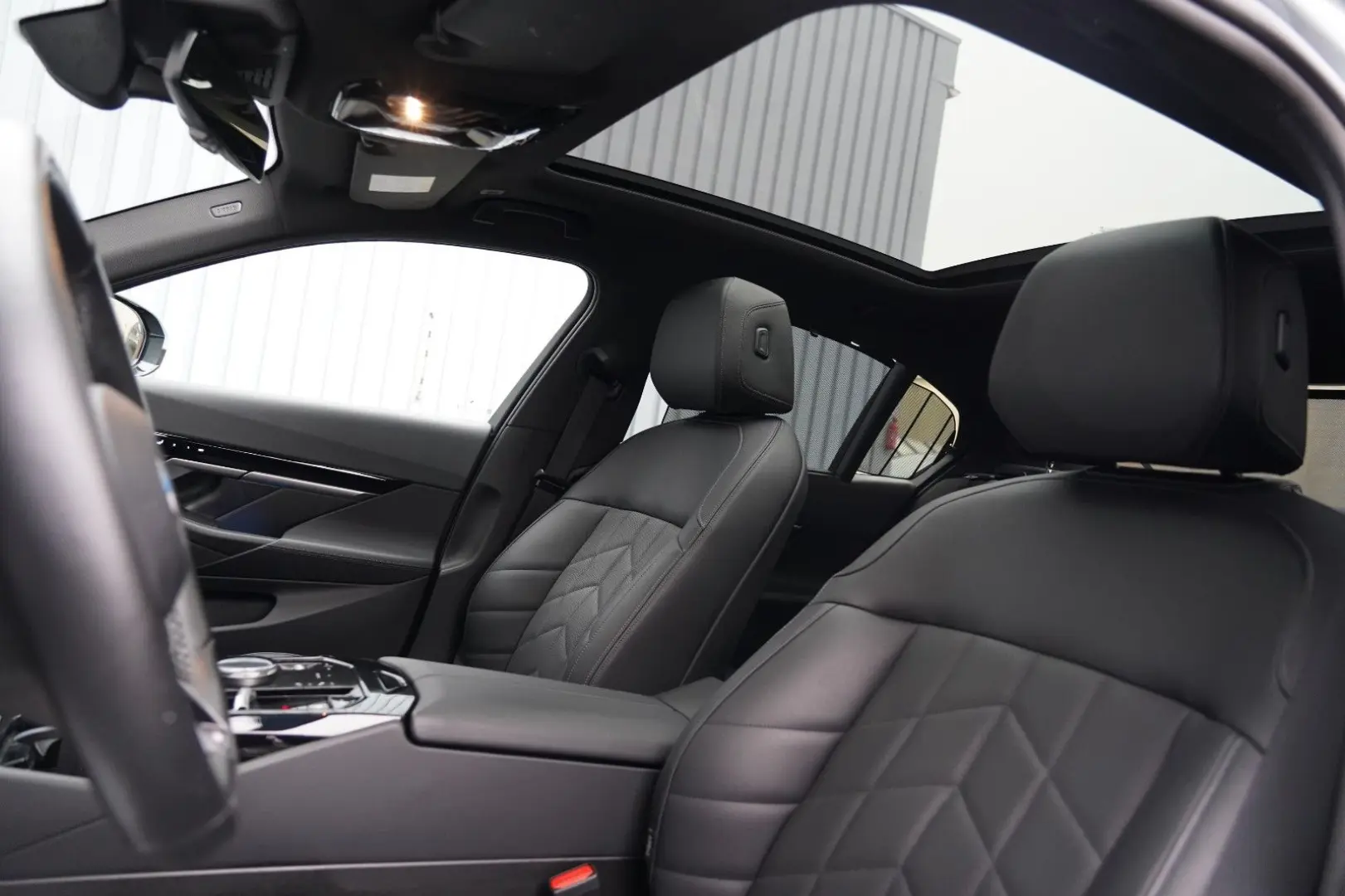 520i M Sport PANO H&K CARBON 360 HUD KEYLESS