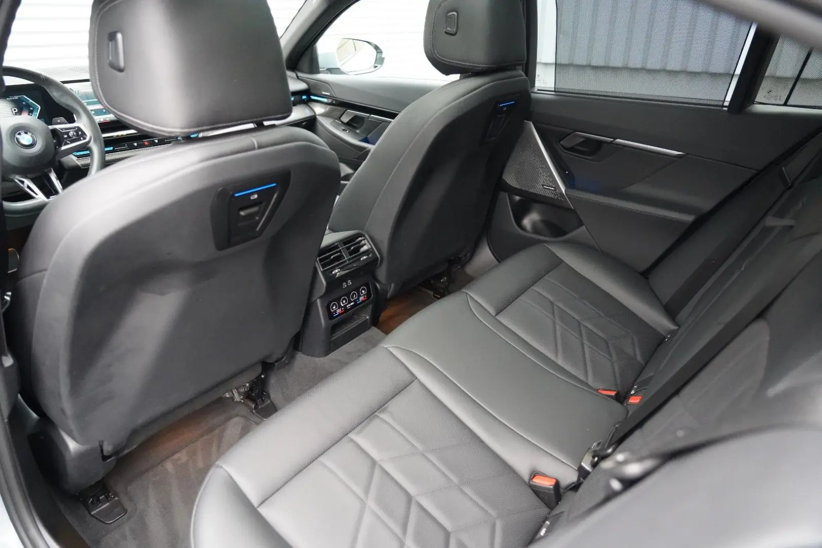 520i M Sport PANO H&K CARBON 360 HUD KEYLESS