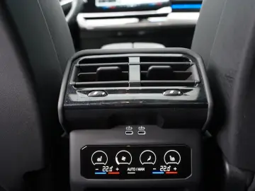 520i M Sport PANO H&K CARBON 360 HUD KEYLESS